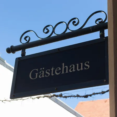 Fogadó Gants Gemuetlich Im Weisenheimer Hof *